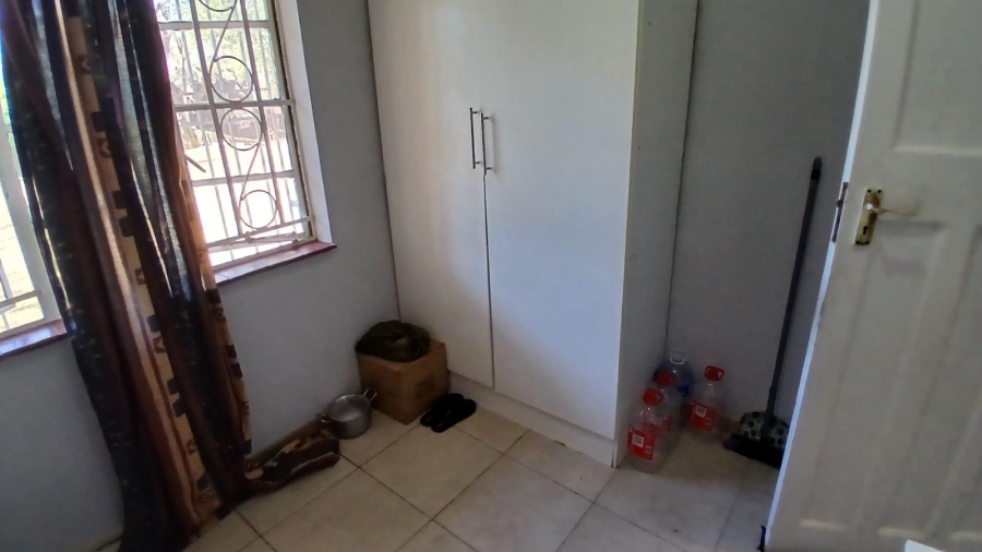 5 Bedroom Property for Sale in Park West Free State